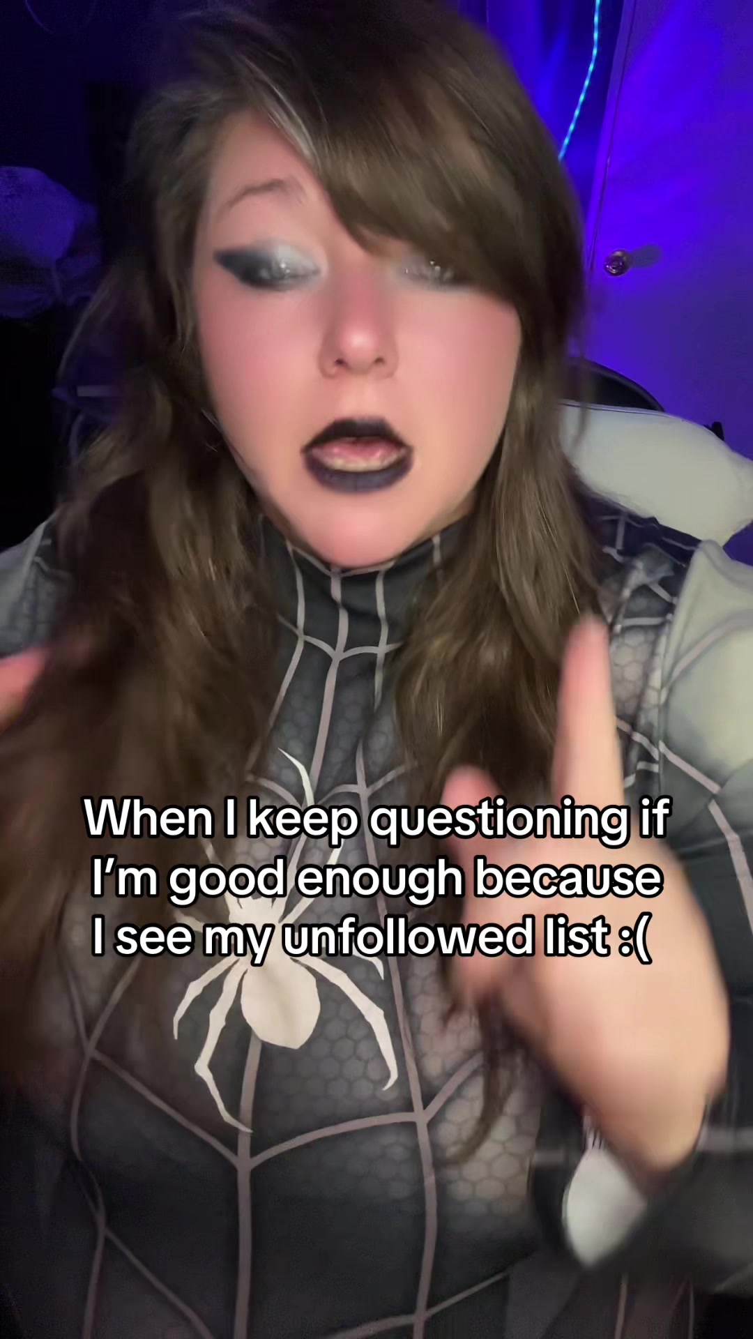 @hallochrissycat