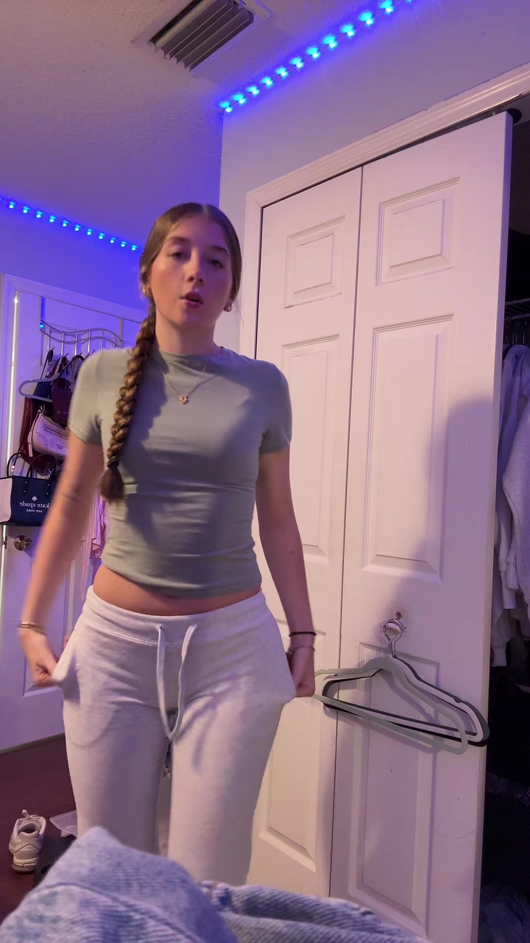 @Emmmaa