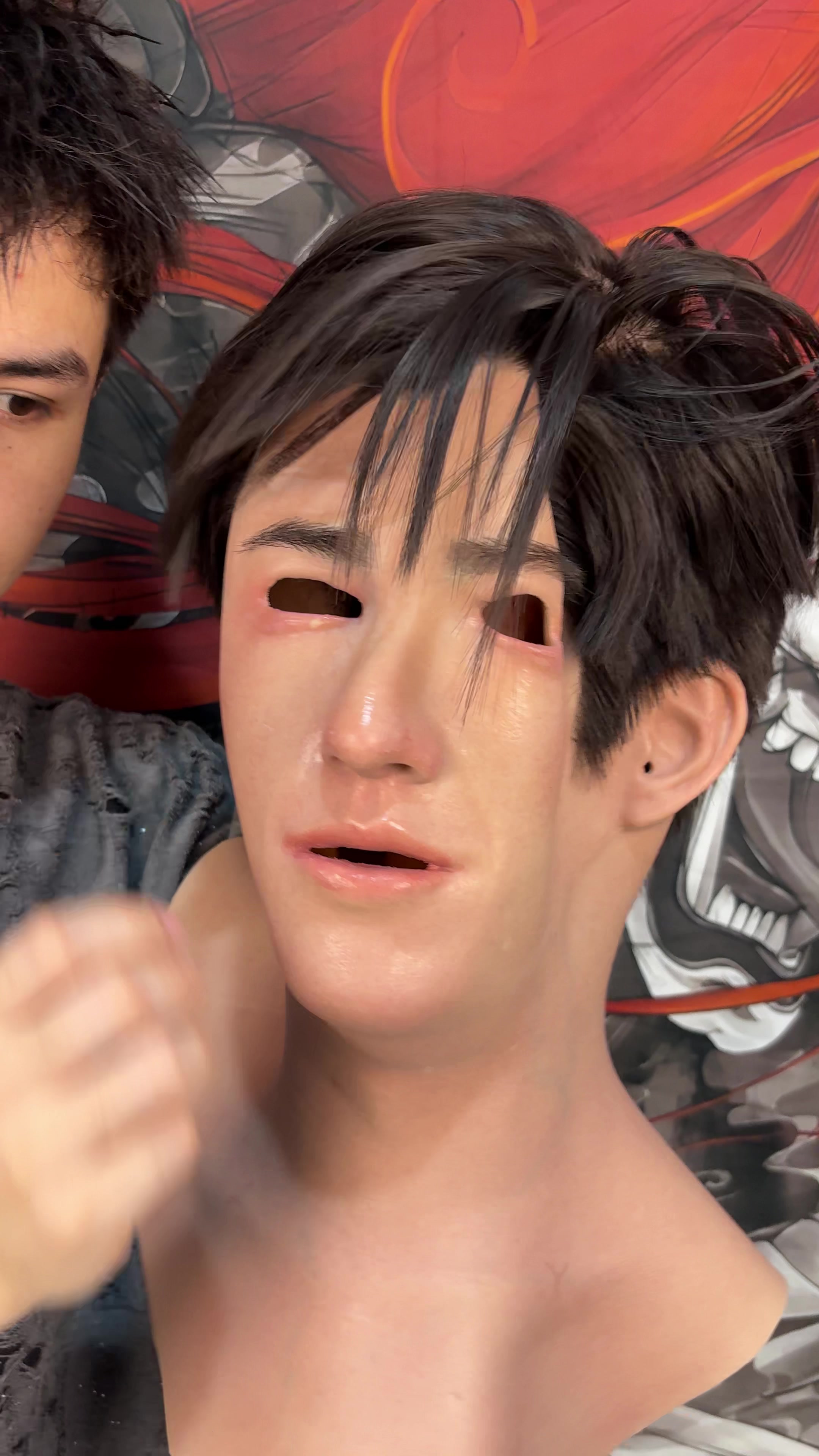 @Lifelikemask