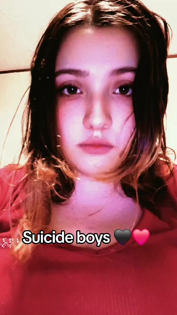 @EncantoAshPlayz