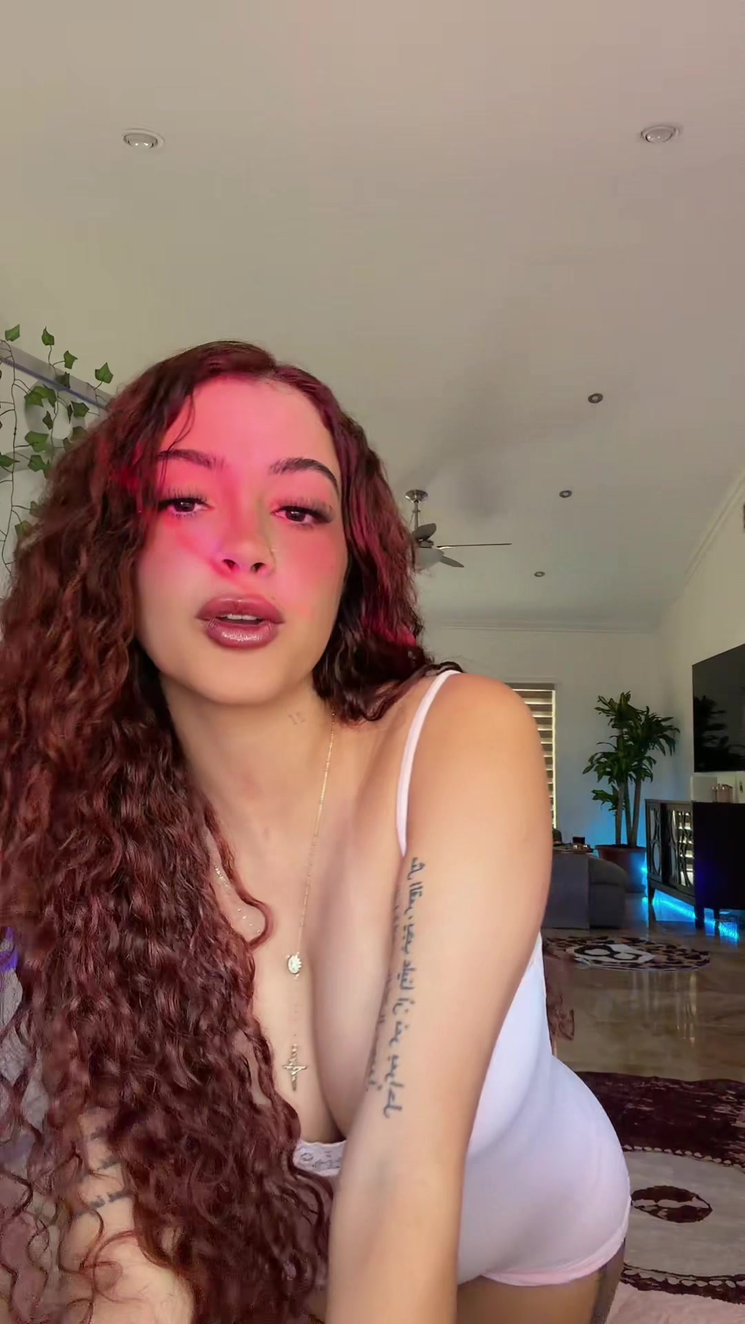 @Malu Trevejo