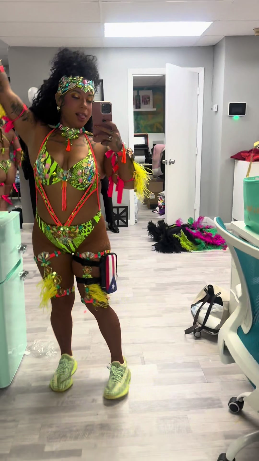 @ShhmoneyCurl