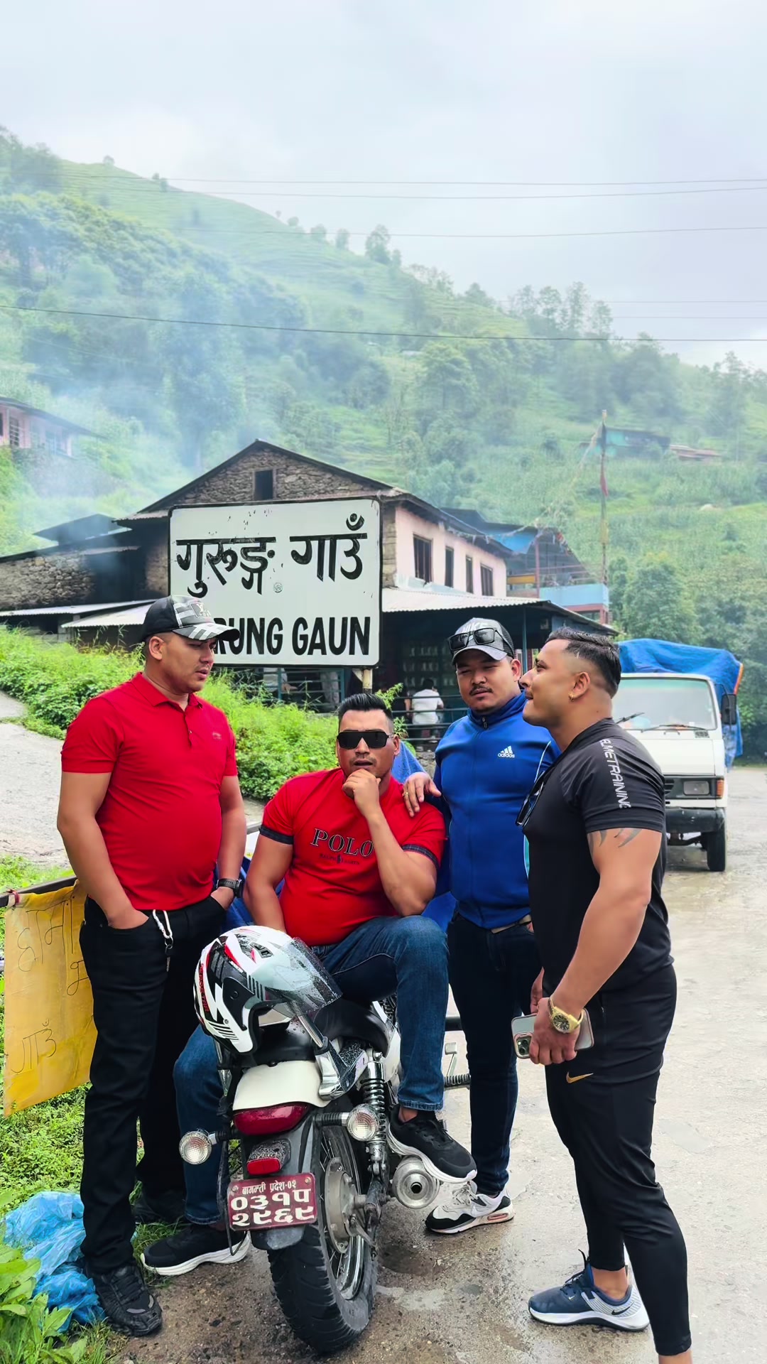 @👑 ROJAN GIRI 👑