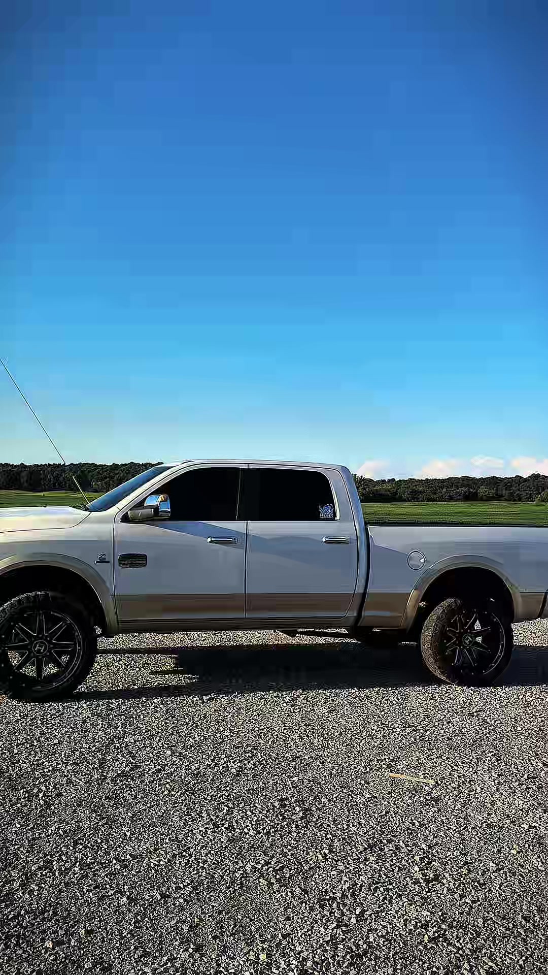 @ethen_hunt03