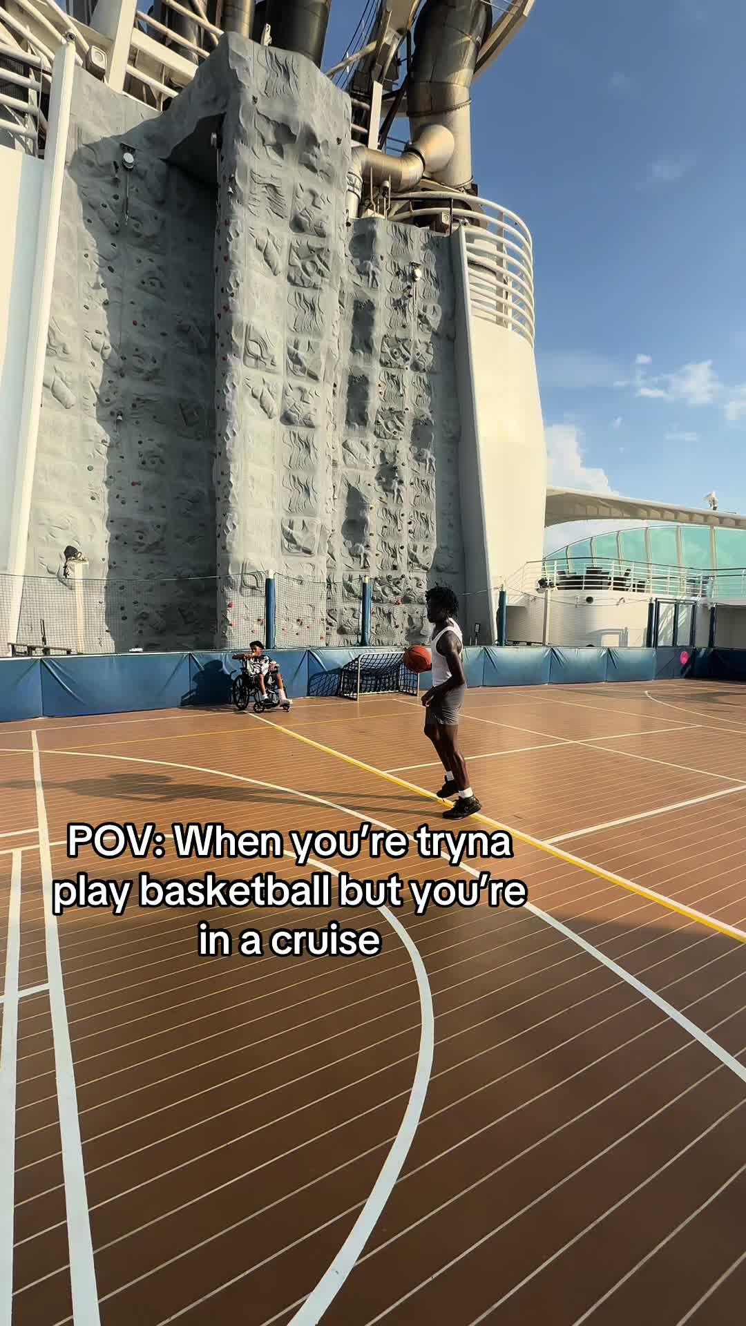 @︎︎