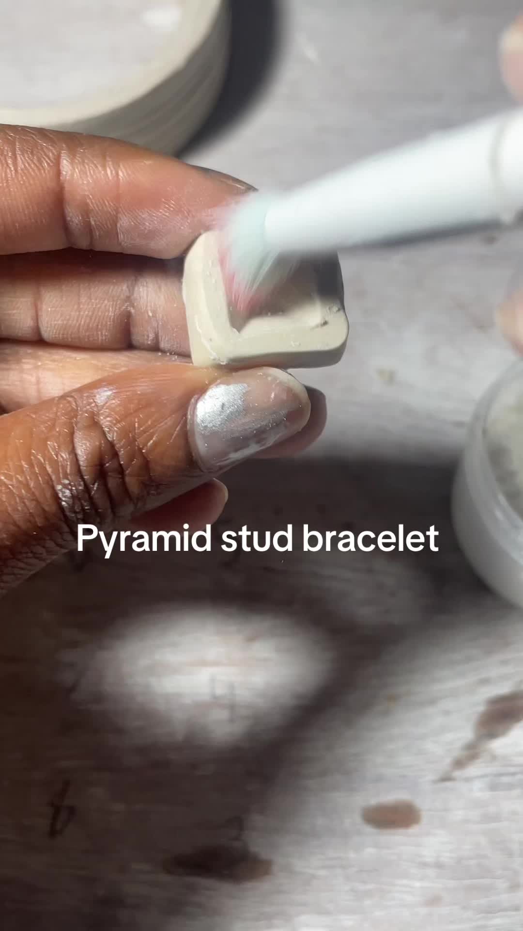 @lay