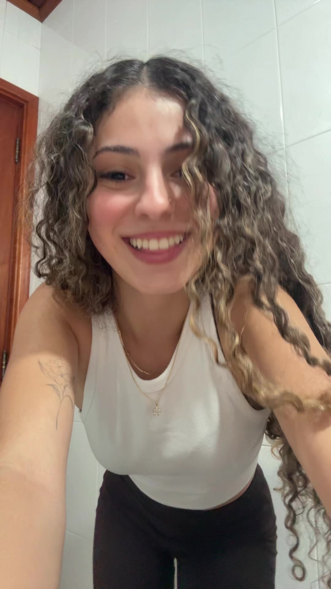 @maduximenes._