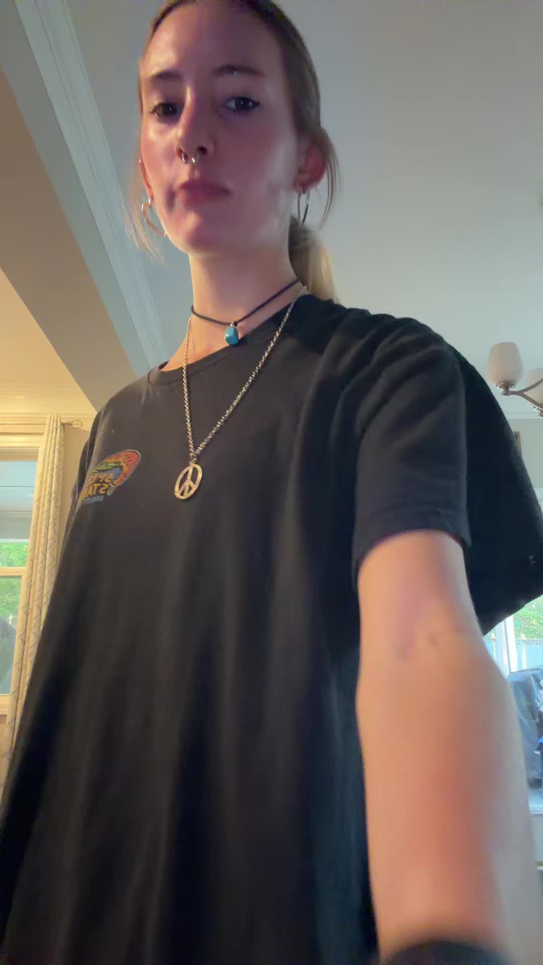 @Sammi☮︎