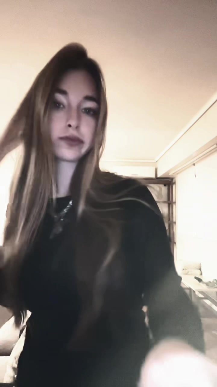 @isabella