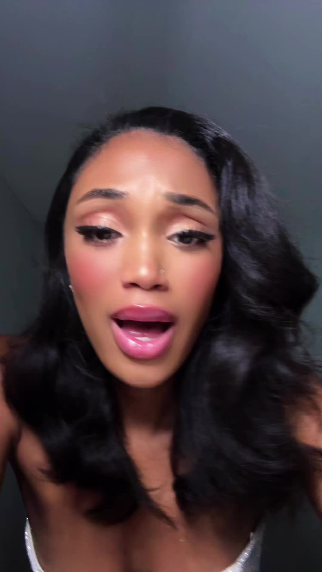 @TheRealGoldenbeautii