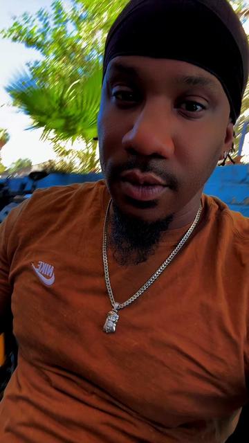 @🩸Dee2Vegas🙏🏾👽
