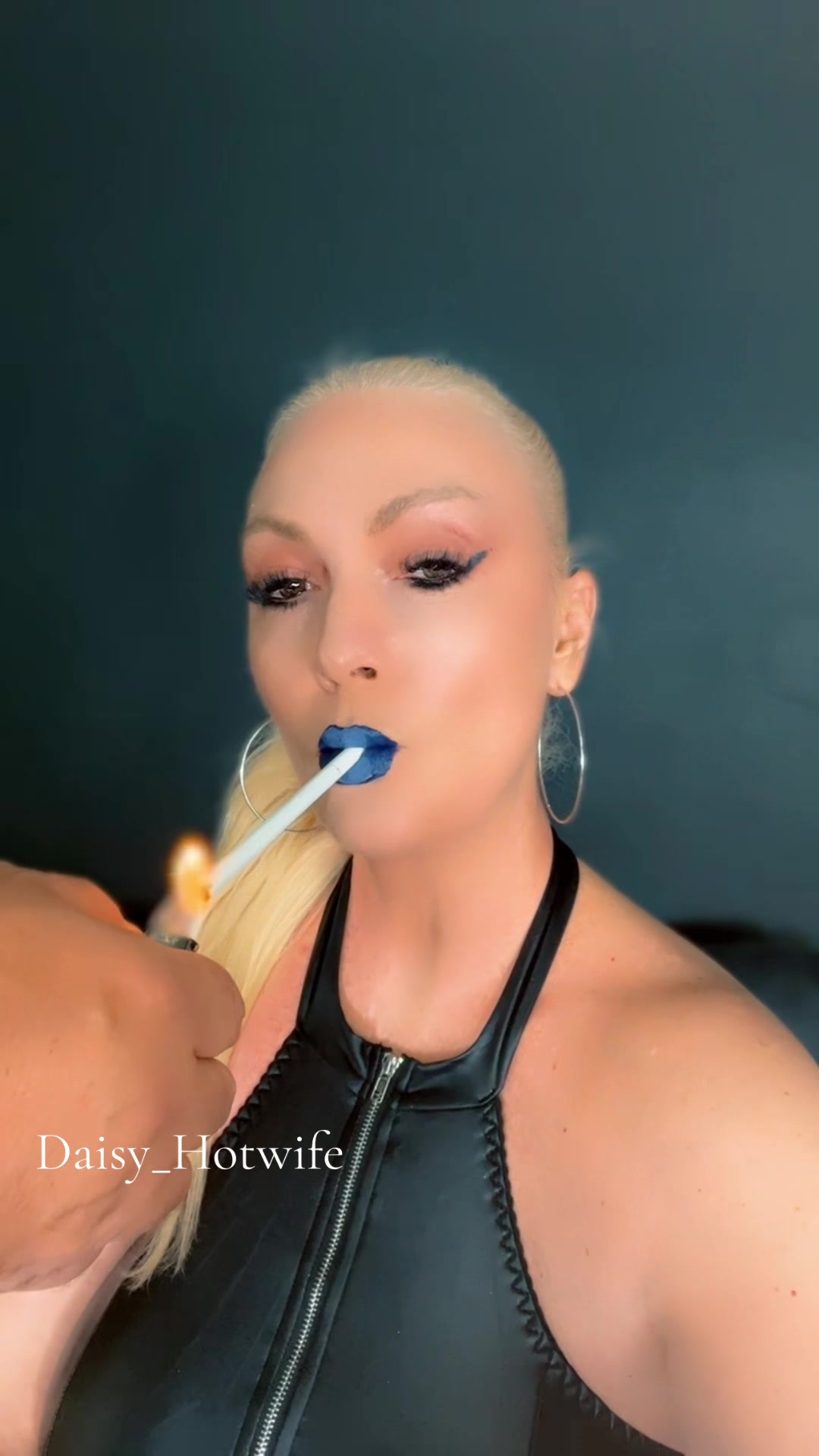@Daisy Hotwife