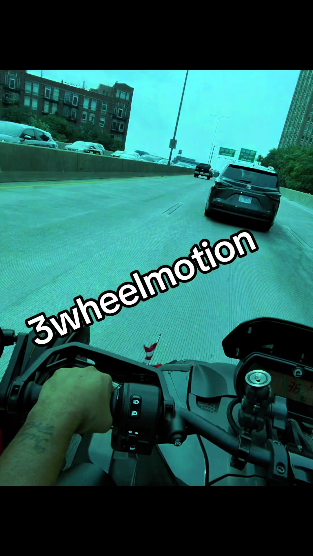@𝓣𝓸𝓷𝔂 𝓜𝓪𝓬𝓪𝓻𝓸𝓷𝓲