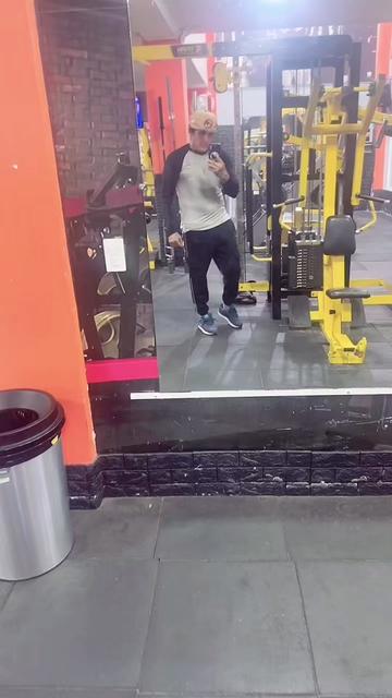 @chicodelacuadragymbro🇪🇨🇺🇸