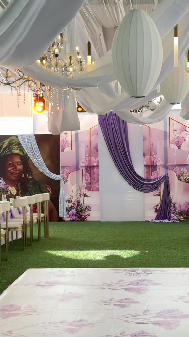 @Kinani Floral