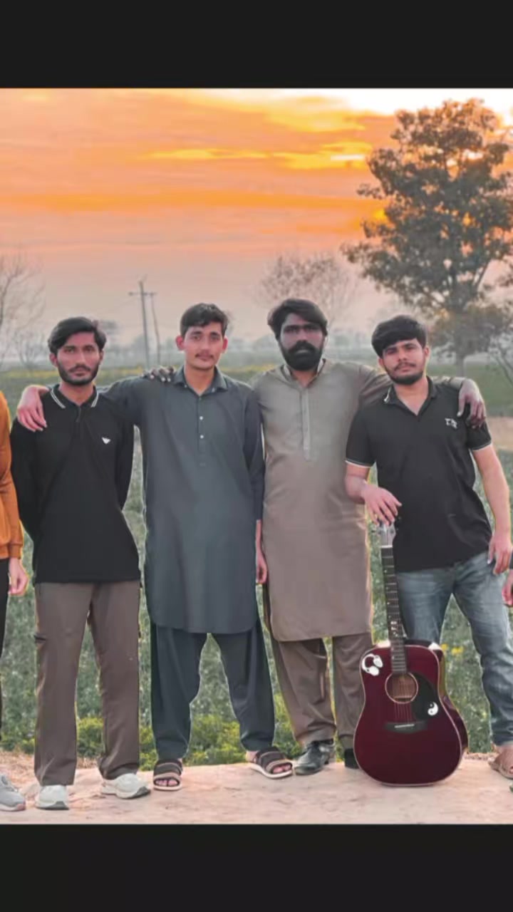 @👑Ladla🦁بھٹی❌