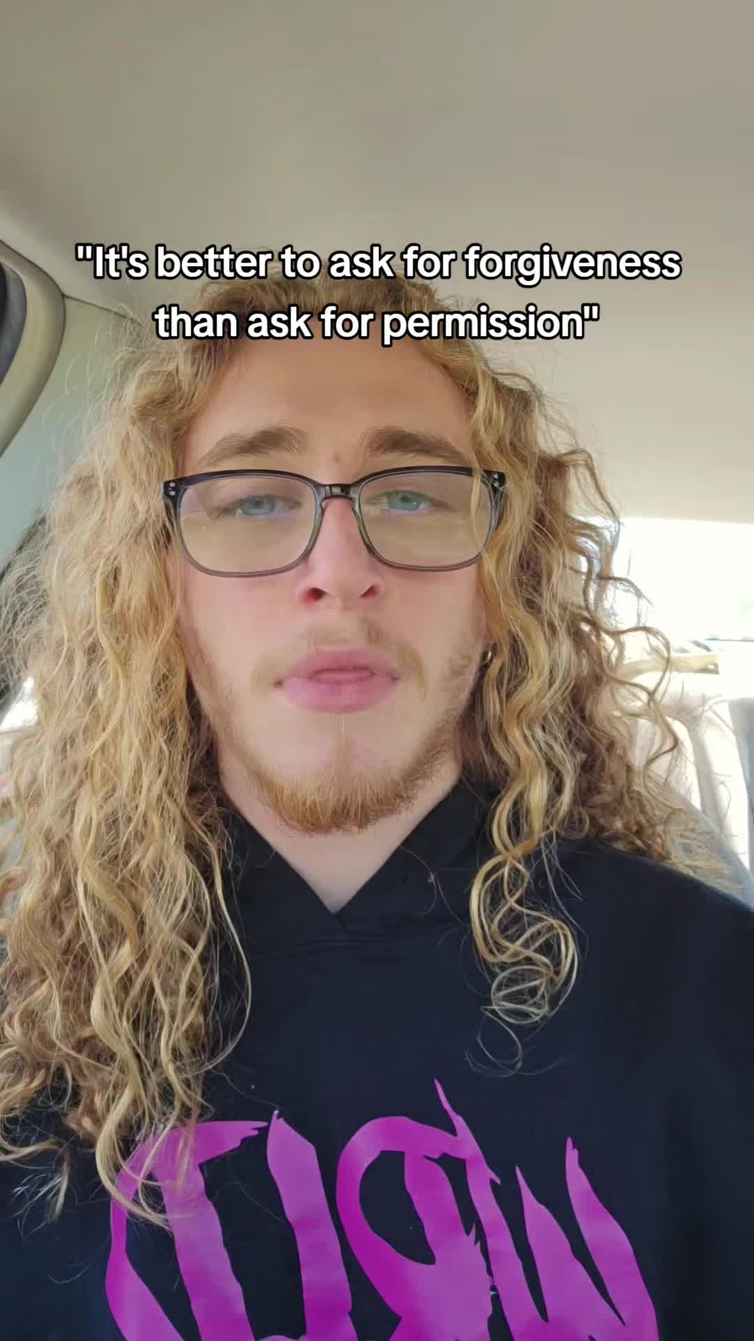 @GoldieGl0cks