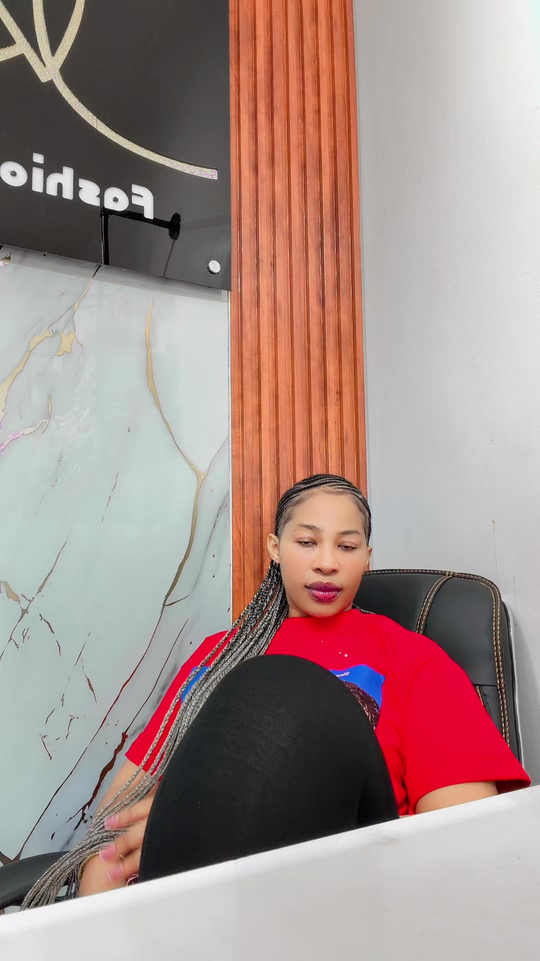 @OFFICIALKIMNANA📸