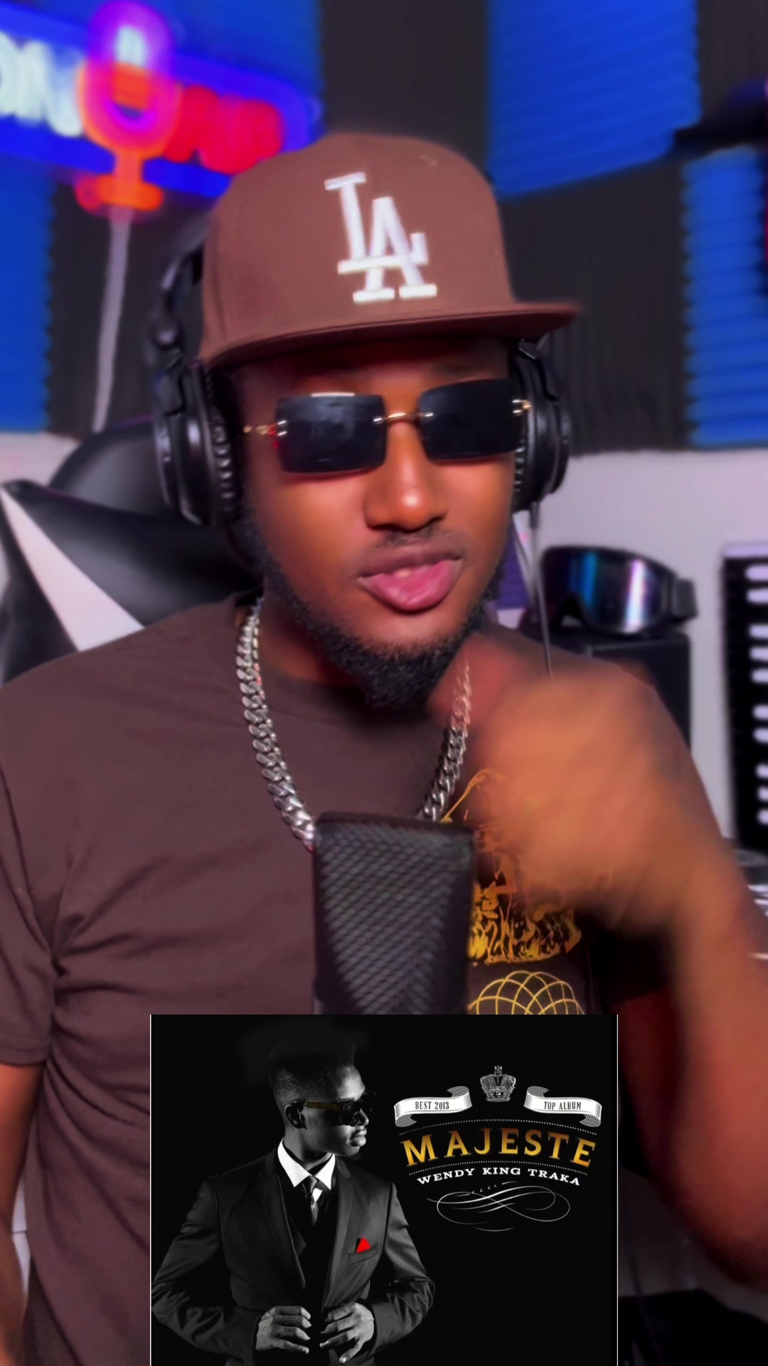 @𝐏𝐲𝐯𝐨 𝐎𝐧 𝐓𝐡𝐞 𝐌𝐢𝐜🎙️