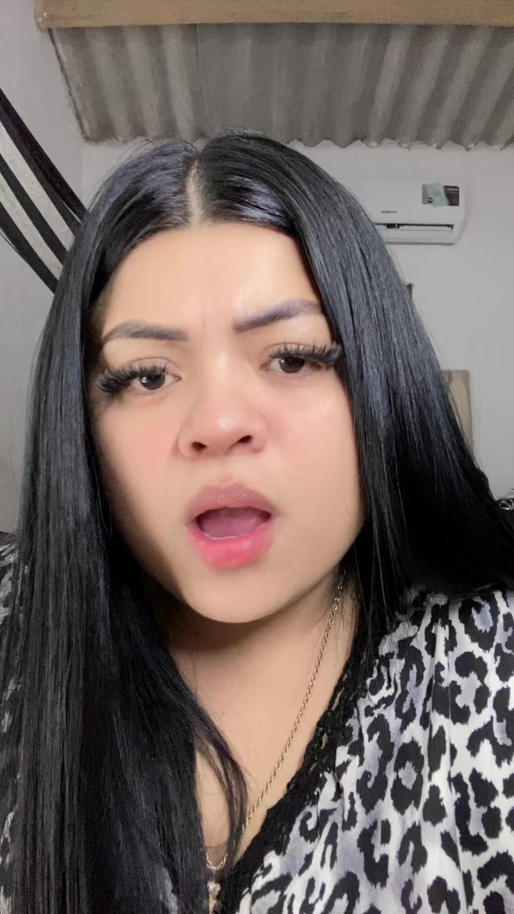 @Elenabrachocambar