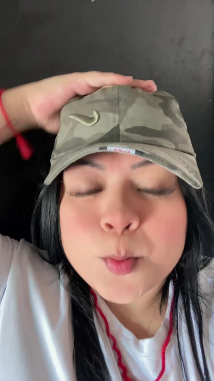 @Elenabrachocambar