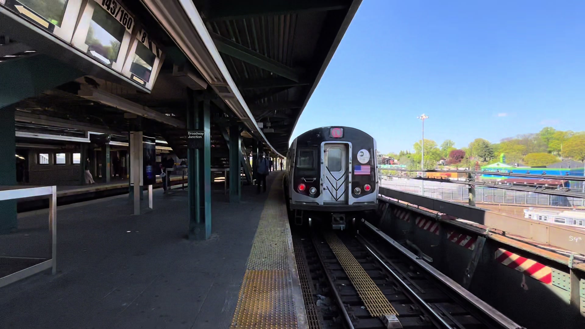 @R32 (J) train official
