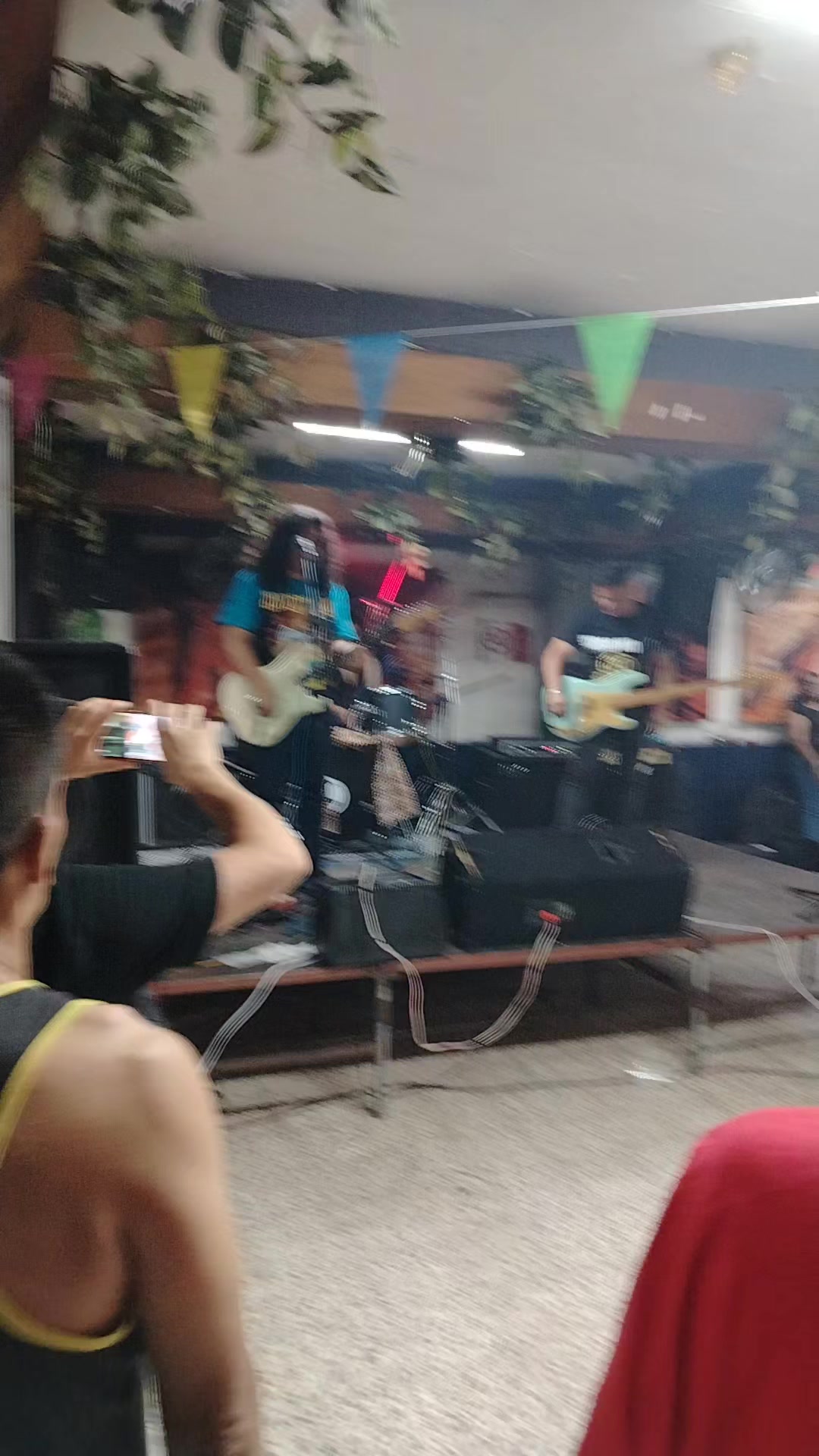 @Brebaje Extraño