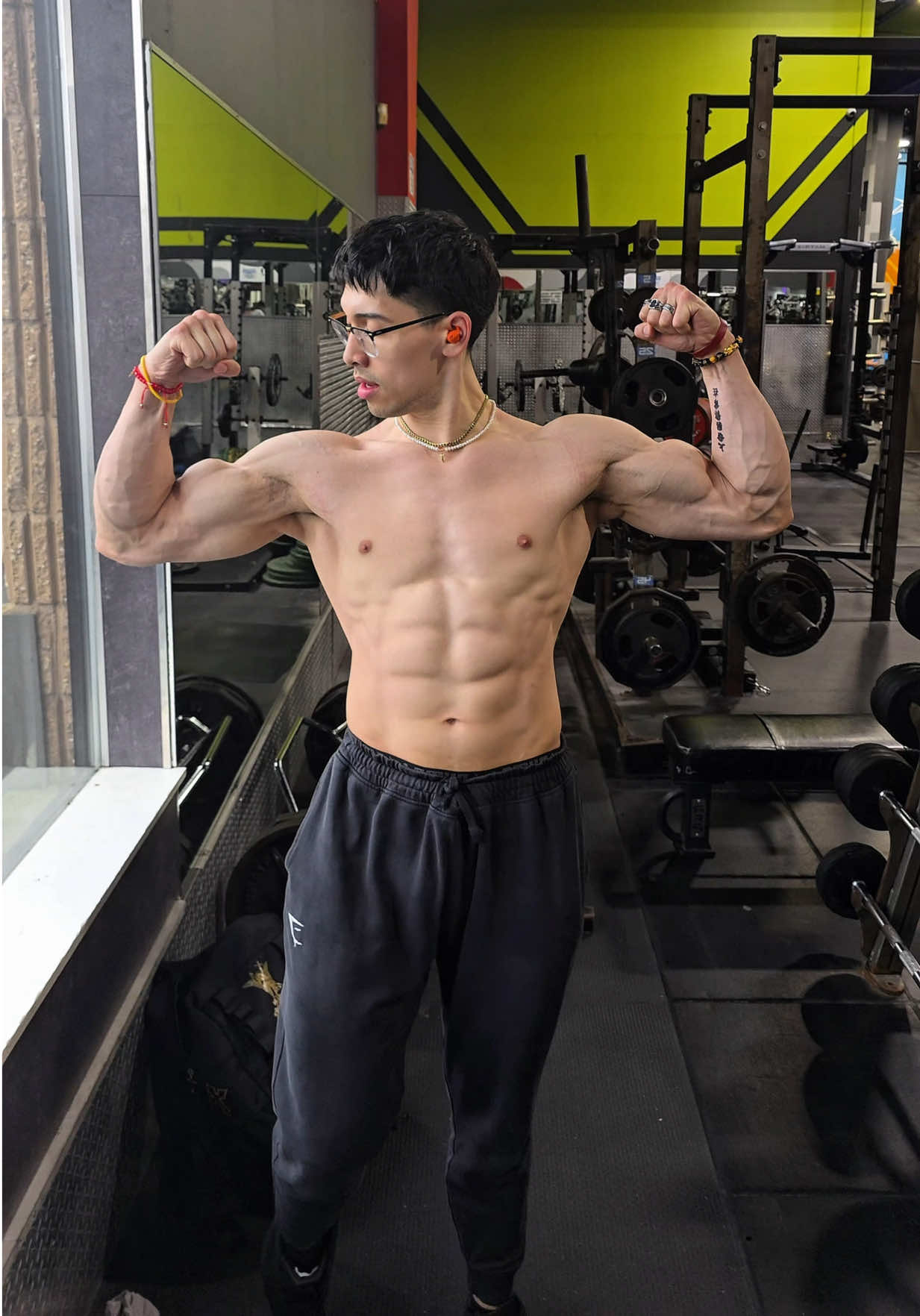 @johnnydivines
