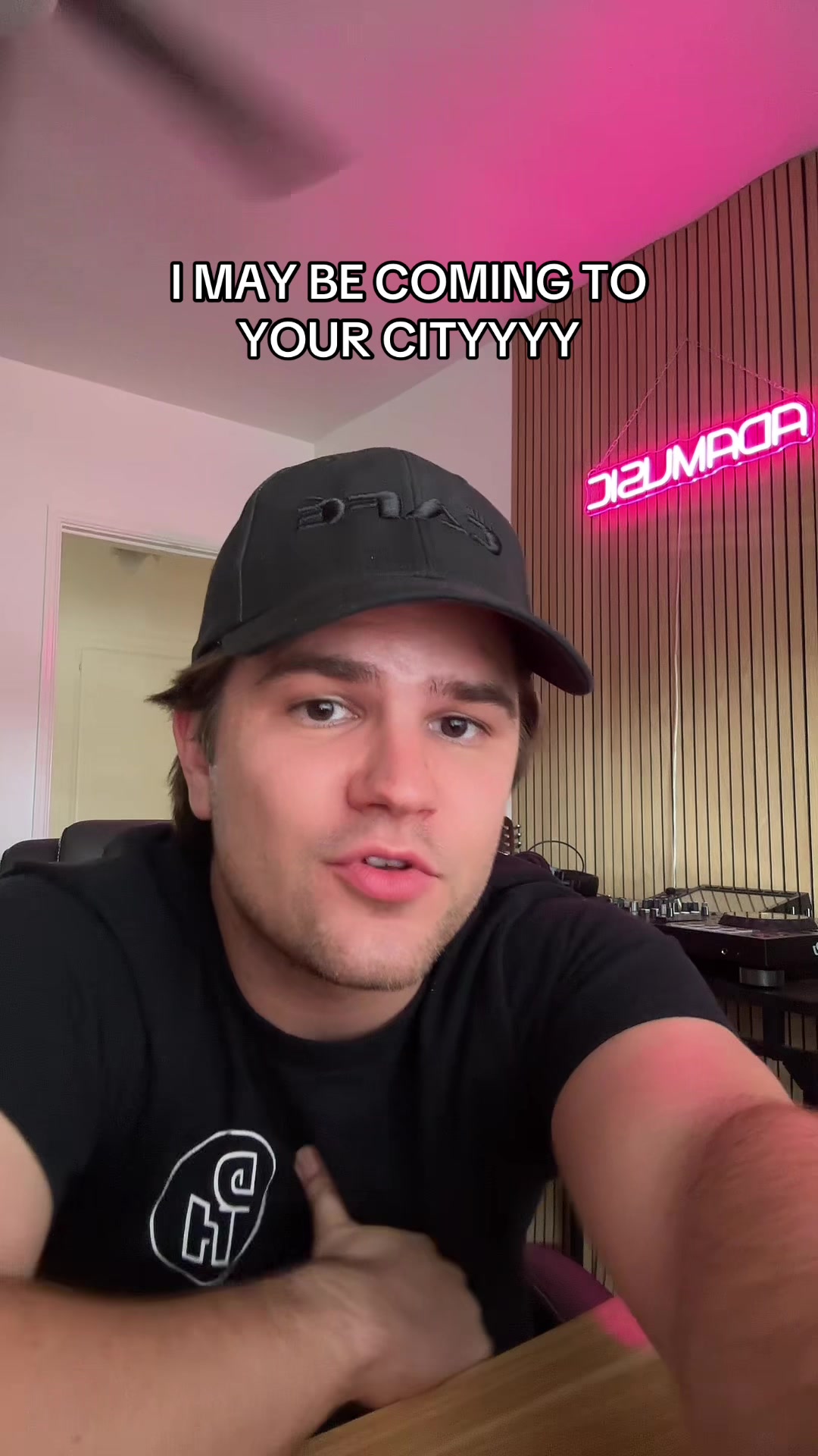 @Adamusic
