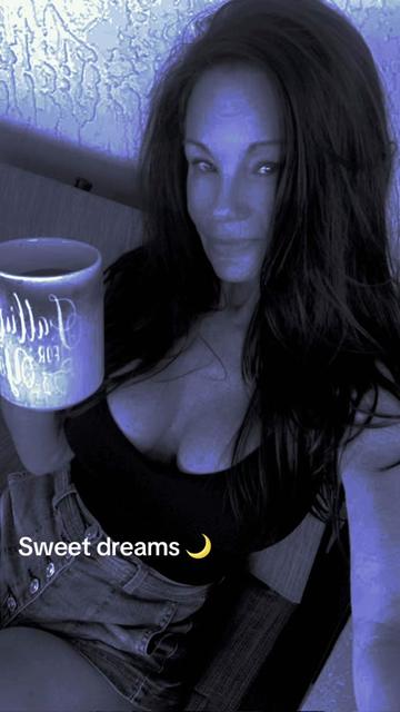 @Julie_AnnXO