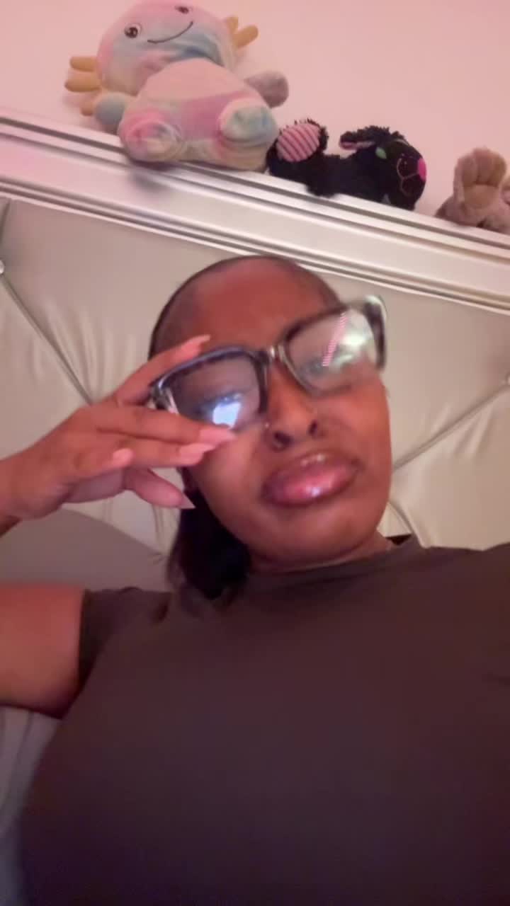 @Sexxybrownskingirl