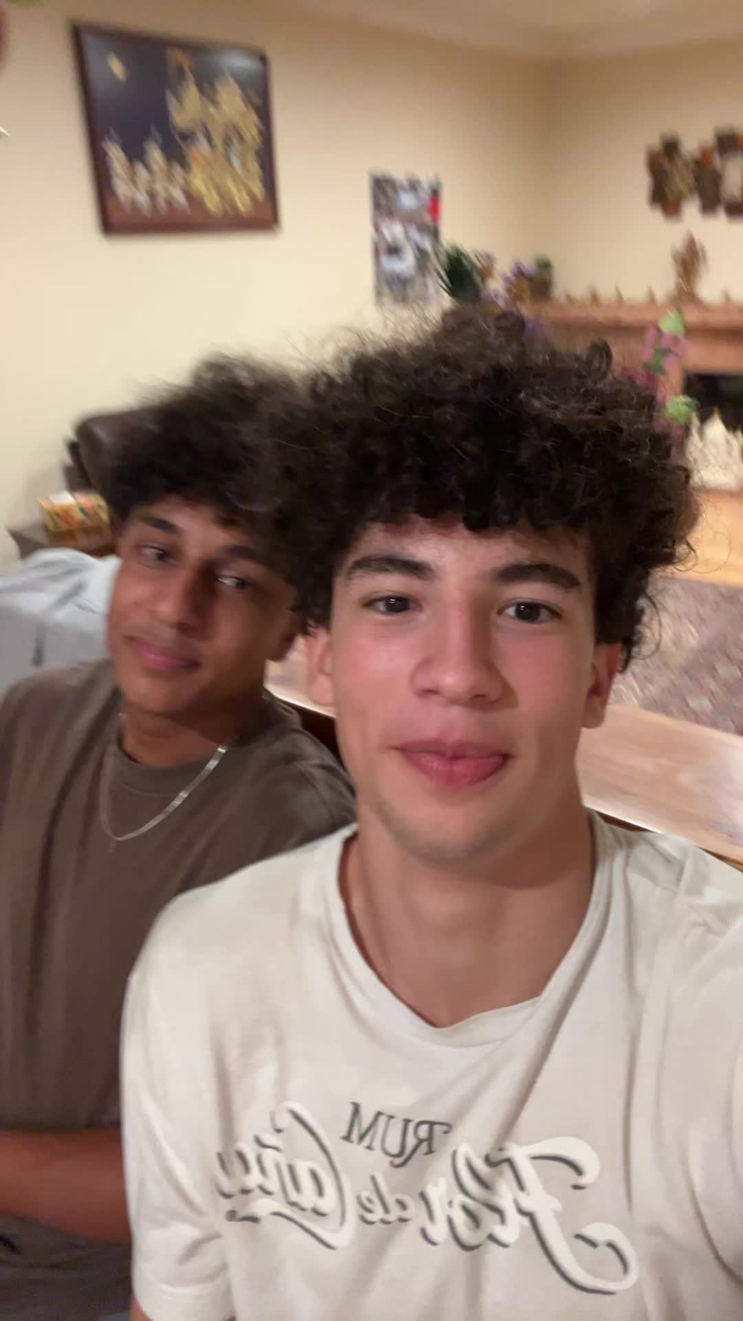 @🐺