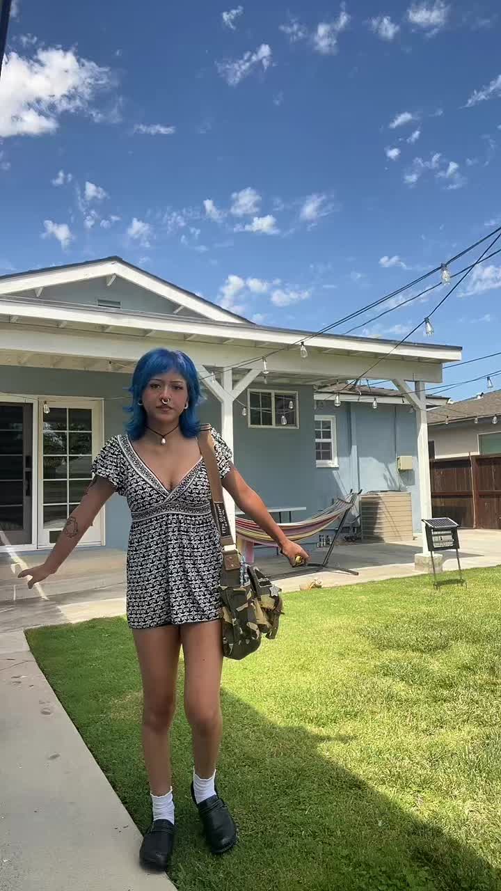 @😈