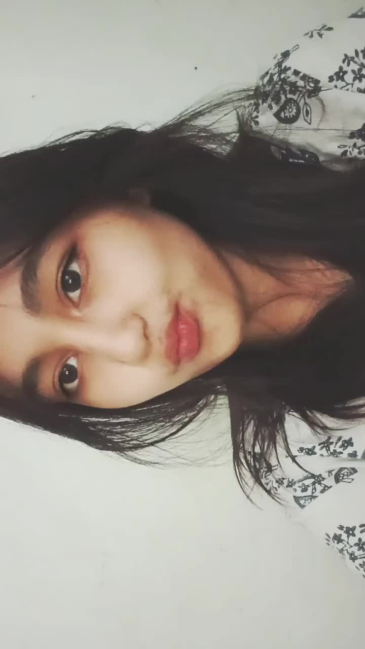 @YANA GURUNG👅