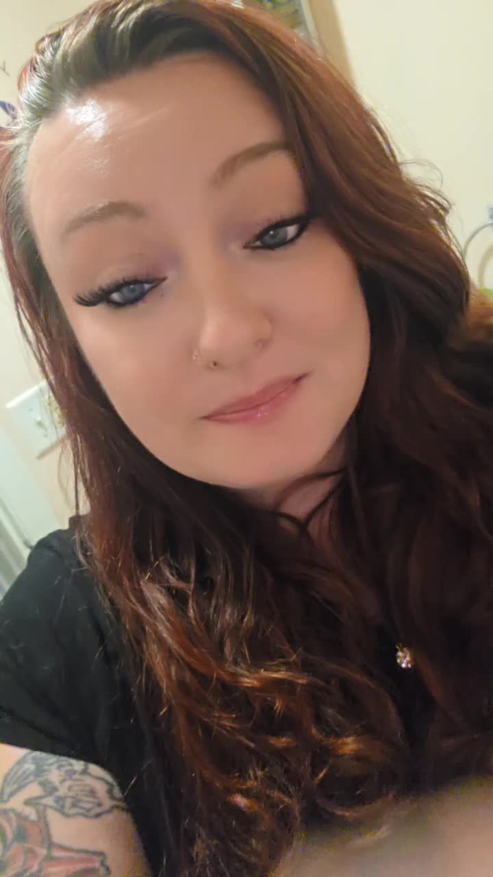 @HisQueen👑