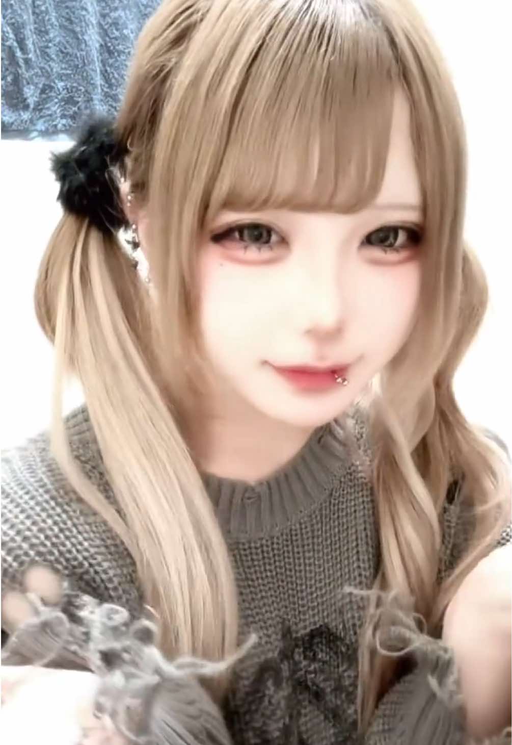 @██