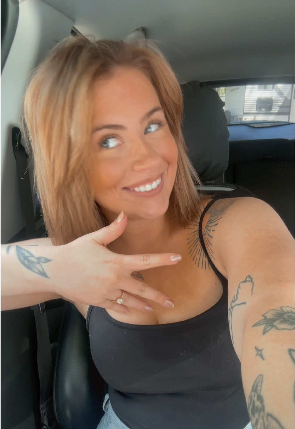 @kaylee&ensp;rae&ensp;🎱💛💐🍯🐅