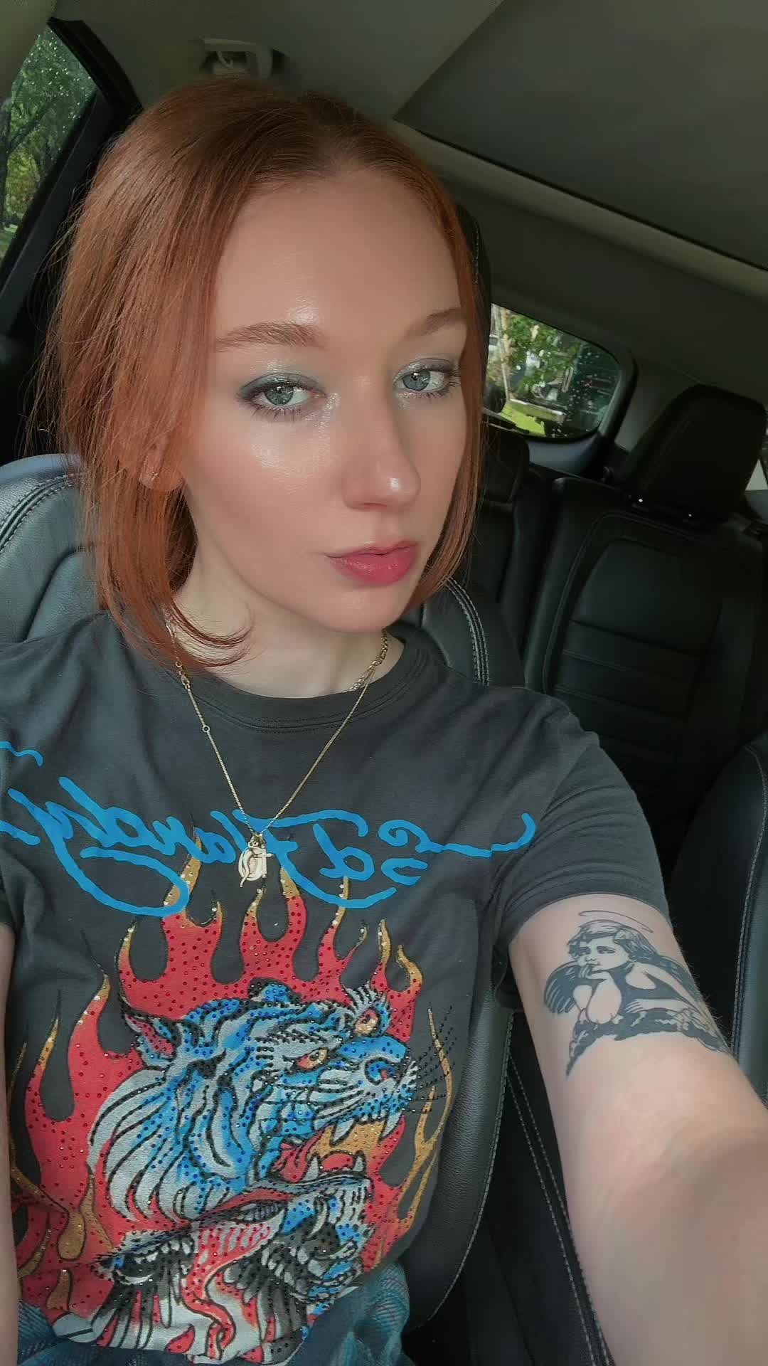 @Izzypop