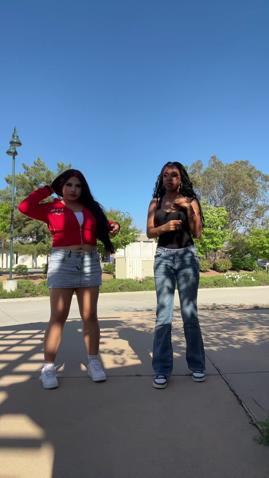 @𝓕𝓮𝓻𝓷𝓪𝓷𝓭𝓪 💋