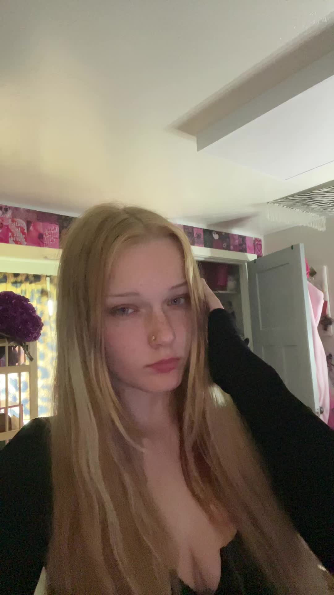 @️