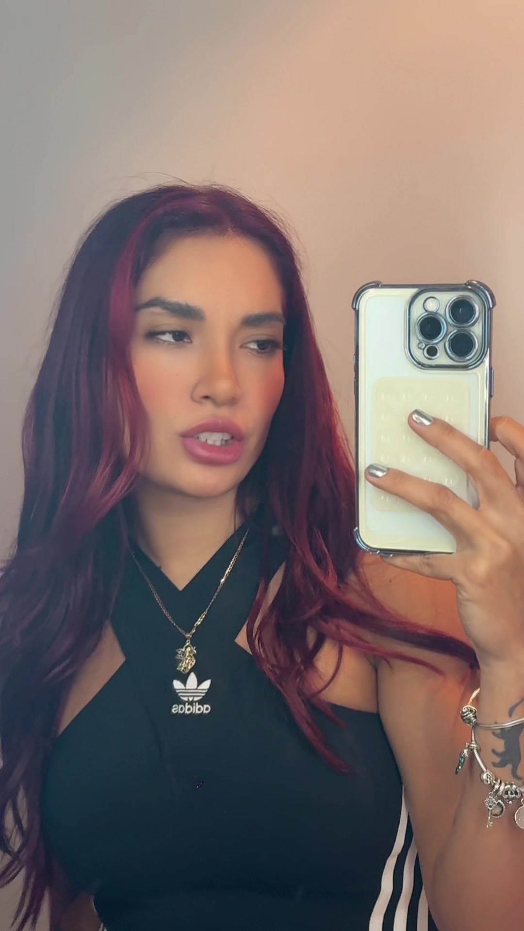 @Paola Peña👑🐝
