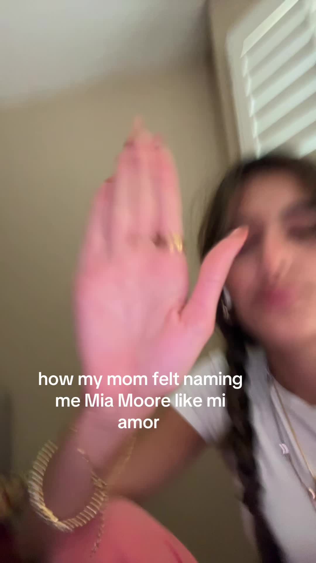 @miaviannee