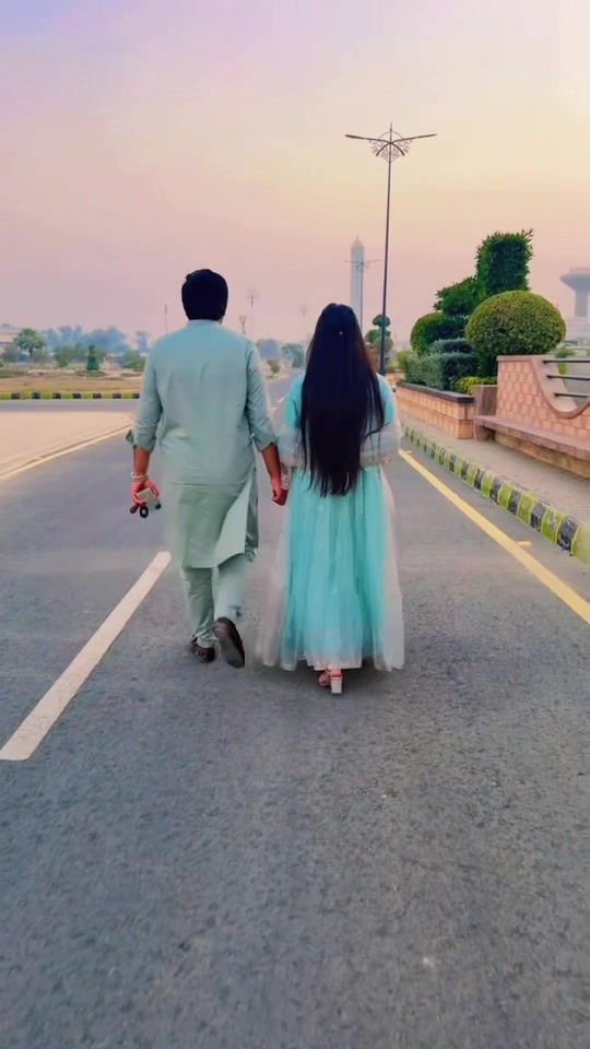 @Ahmiku Vlogs♥️