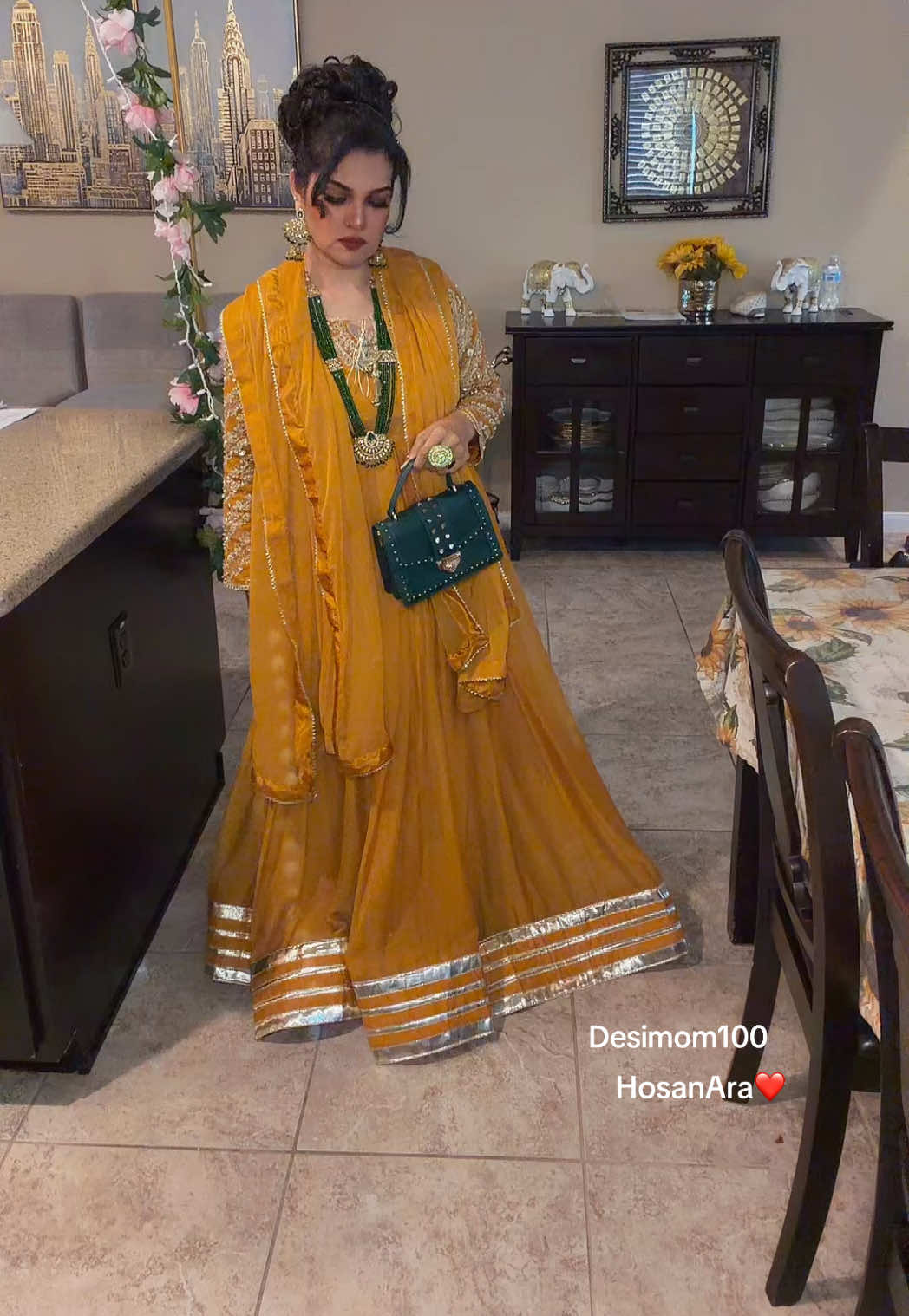 @Desimom-HosanAra❤️حُسن آرا