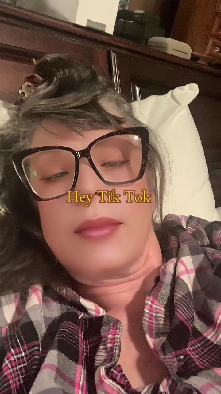 @lynneelsberry