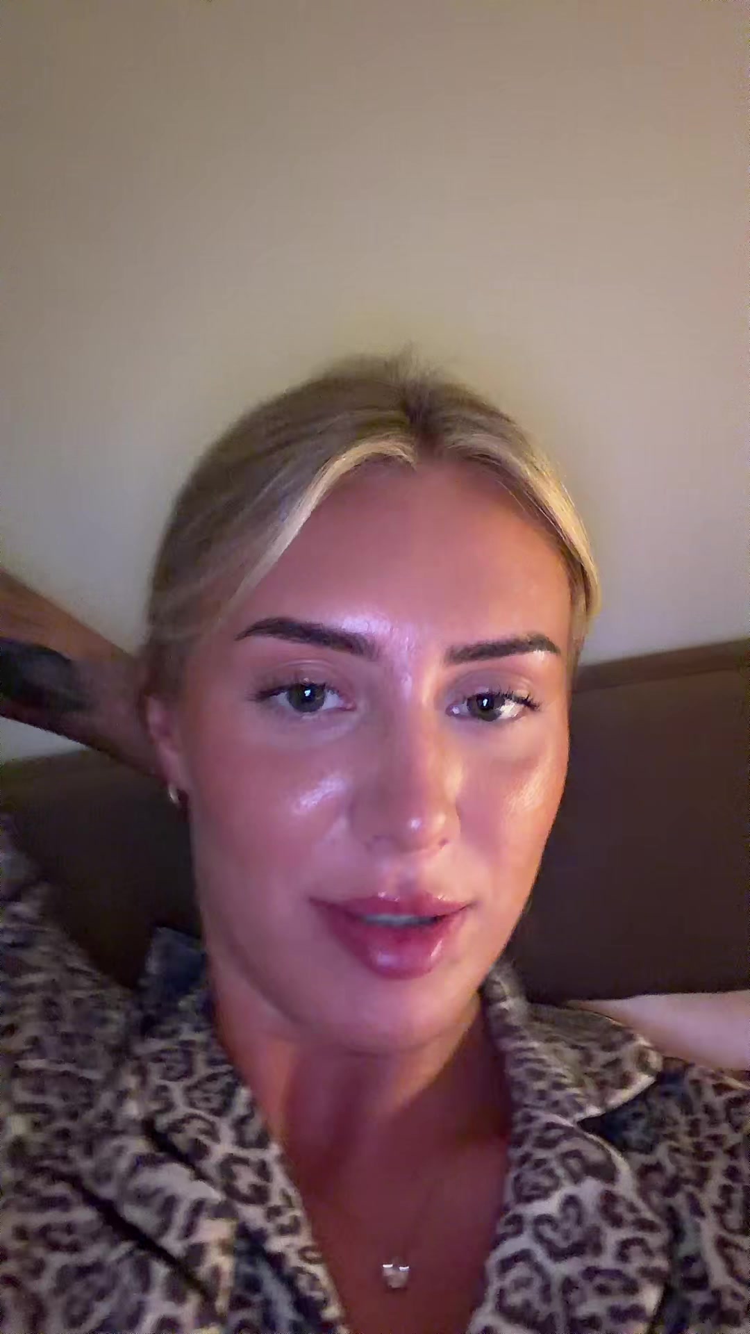 @flatwhiteasherbuv
