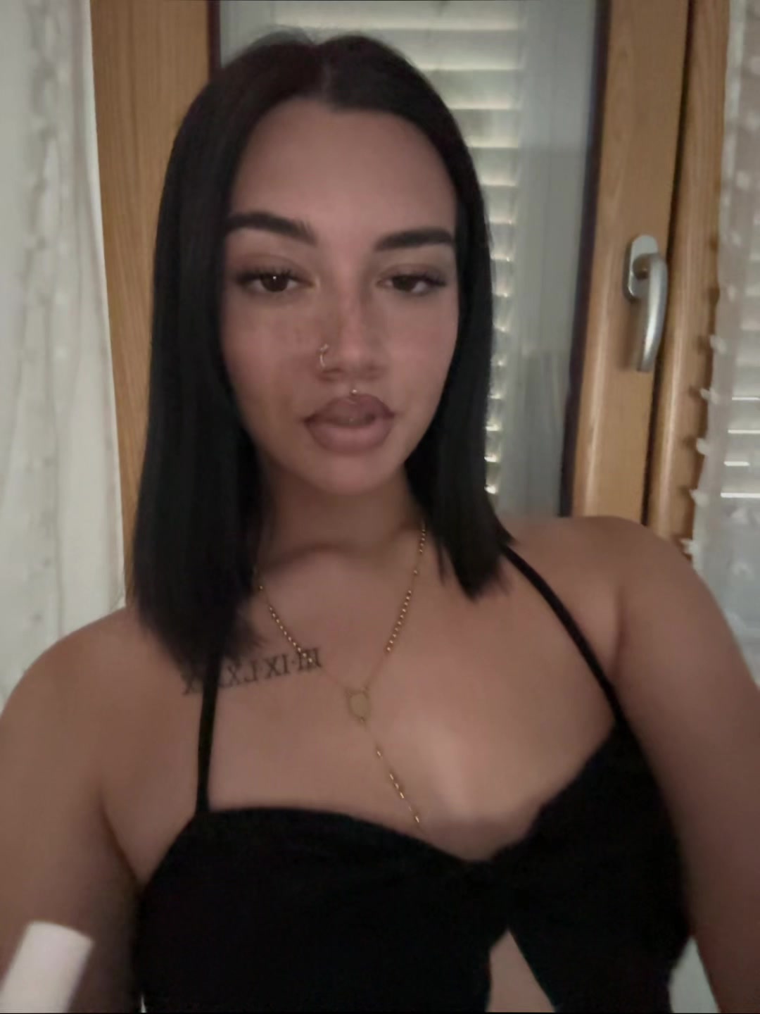 @vi