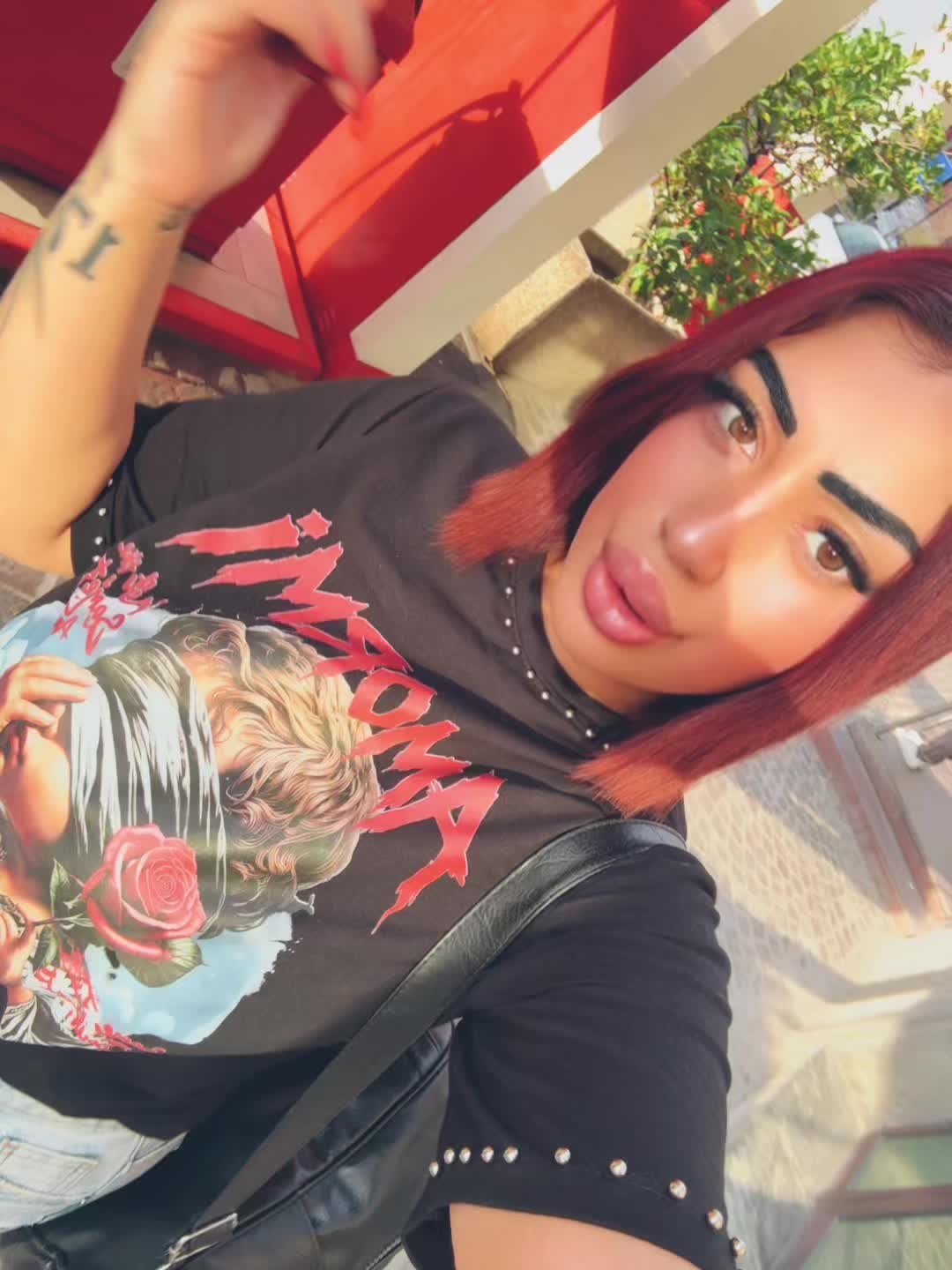 @_rosypetrone_