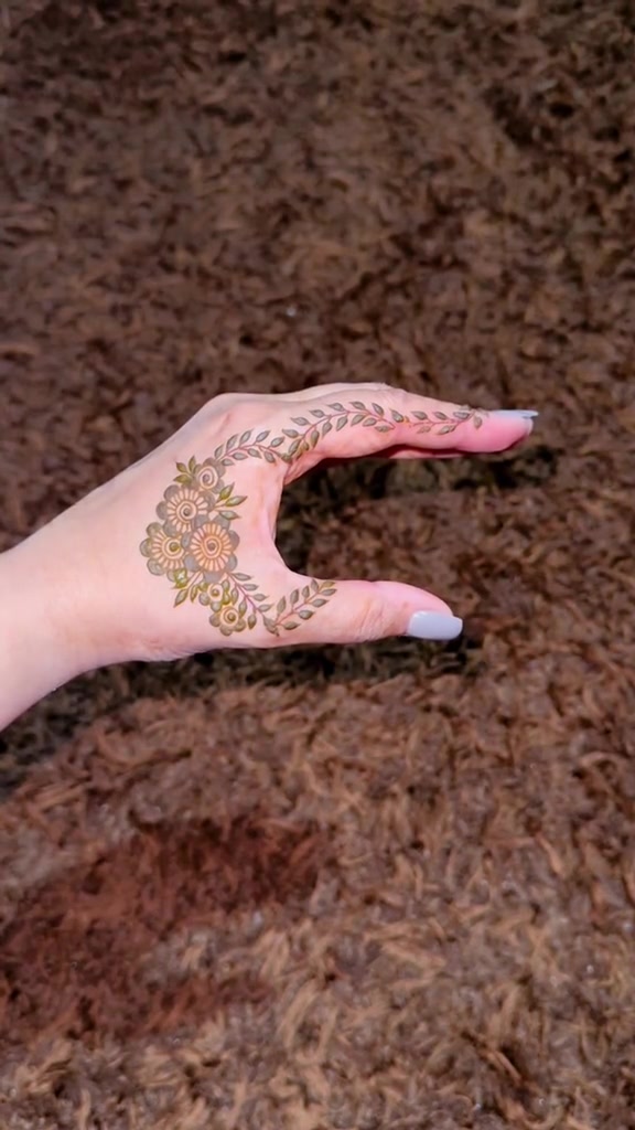 @Assia Mehndi