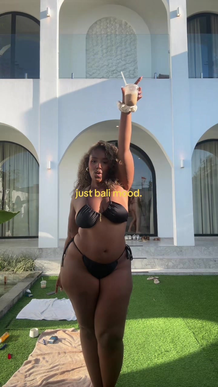 @Mamebetty